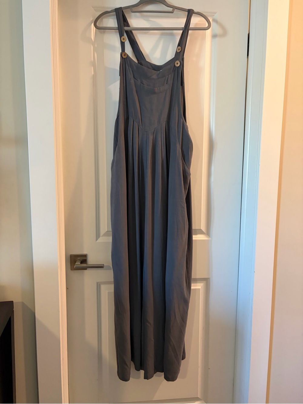 Women’s wide legged linen summer jumpsuit